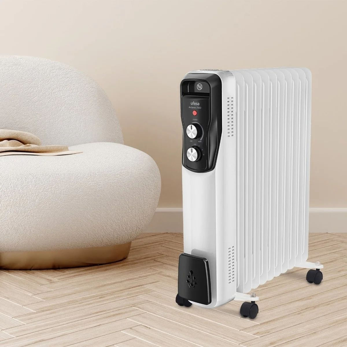 Radiador-de-aceite-Ufesa-Antares-2500W-ambientada