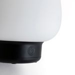 Lampara-de-mesa-Nora-Vinthera-exterior-inalambrica-blanco-negro-31x15-cm-