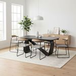 Mesa-de-comedor-Ostana-ambientada