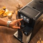 Cafetera-superautomatica-Cecotec-Cremmaet-Latte-Touch-pantalla