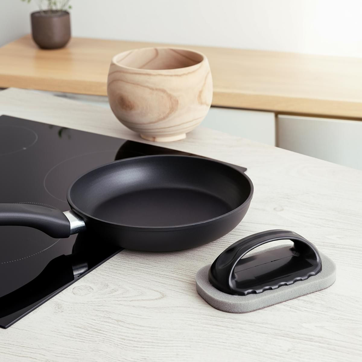 Limpiador-de-sartenes-Rico-Quid-estropajo