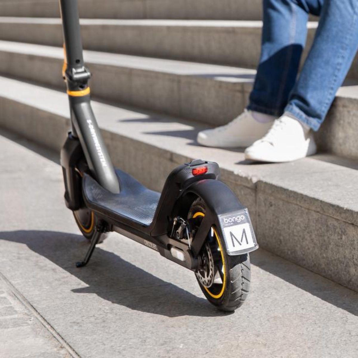 Patinete-electrico-Cecotec-Bongo-Serie-M30-Connected-700W-30km-homologado