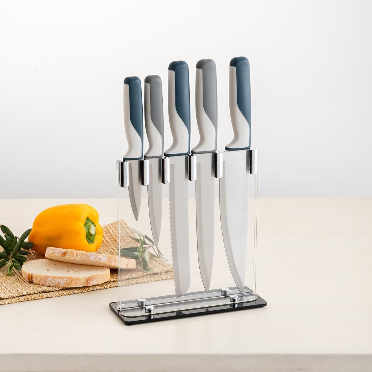 Tacoma-de-5-cuchillos-Oasis-Quid-ambientada