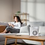 Calefactor-ceramico-Cecotec-ReadyWarm-600-Lagoon-ambientada