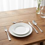 Set-de-24-cubiertos-Ondine-Pradel-ambientada