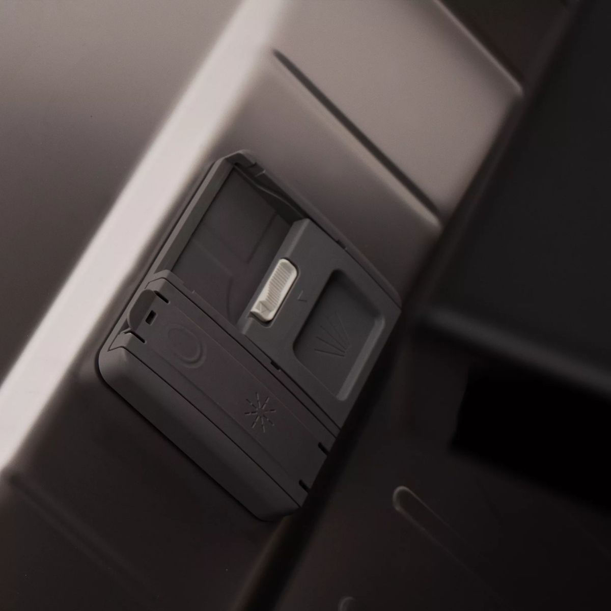 Lavavajillas-Infiniton-DIW-6218DD3-detalle