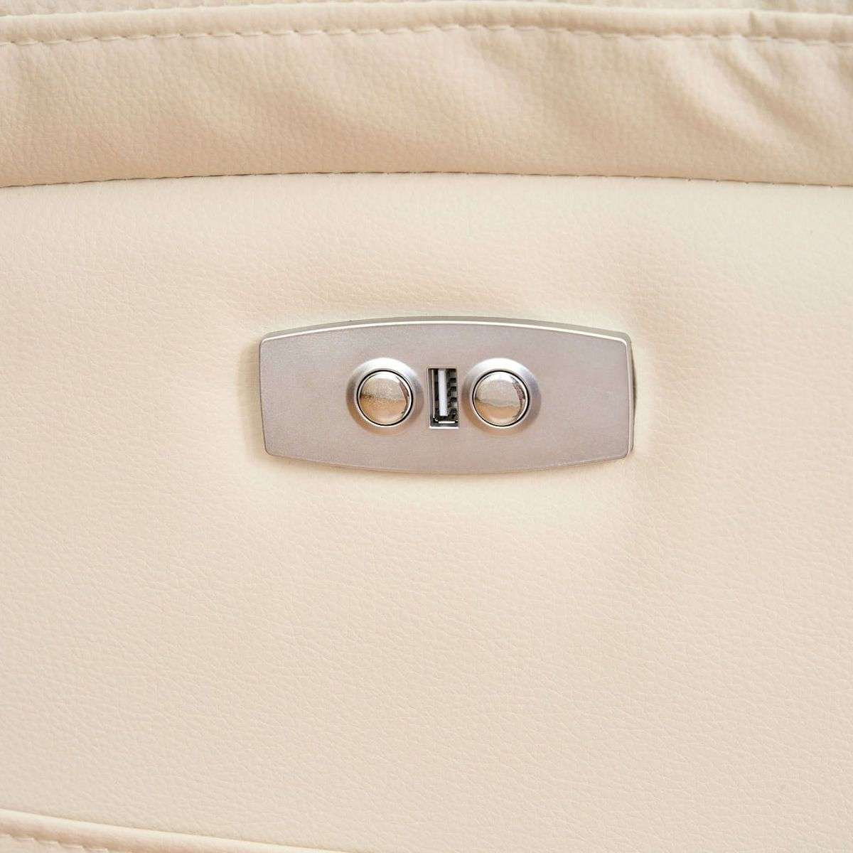 Sillon-relax-electrico-Arezzo-diseño-reclinable-puerto-usb