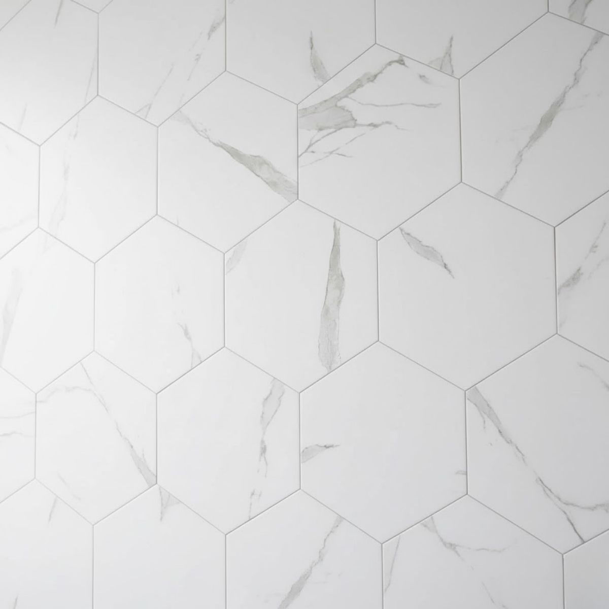 Pack-de-40-paneles-hexagonales-adhesivos-marmol-235x205-cm-fondo-blanco