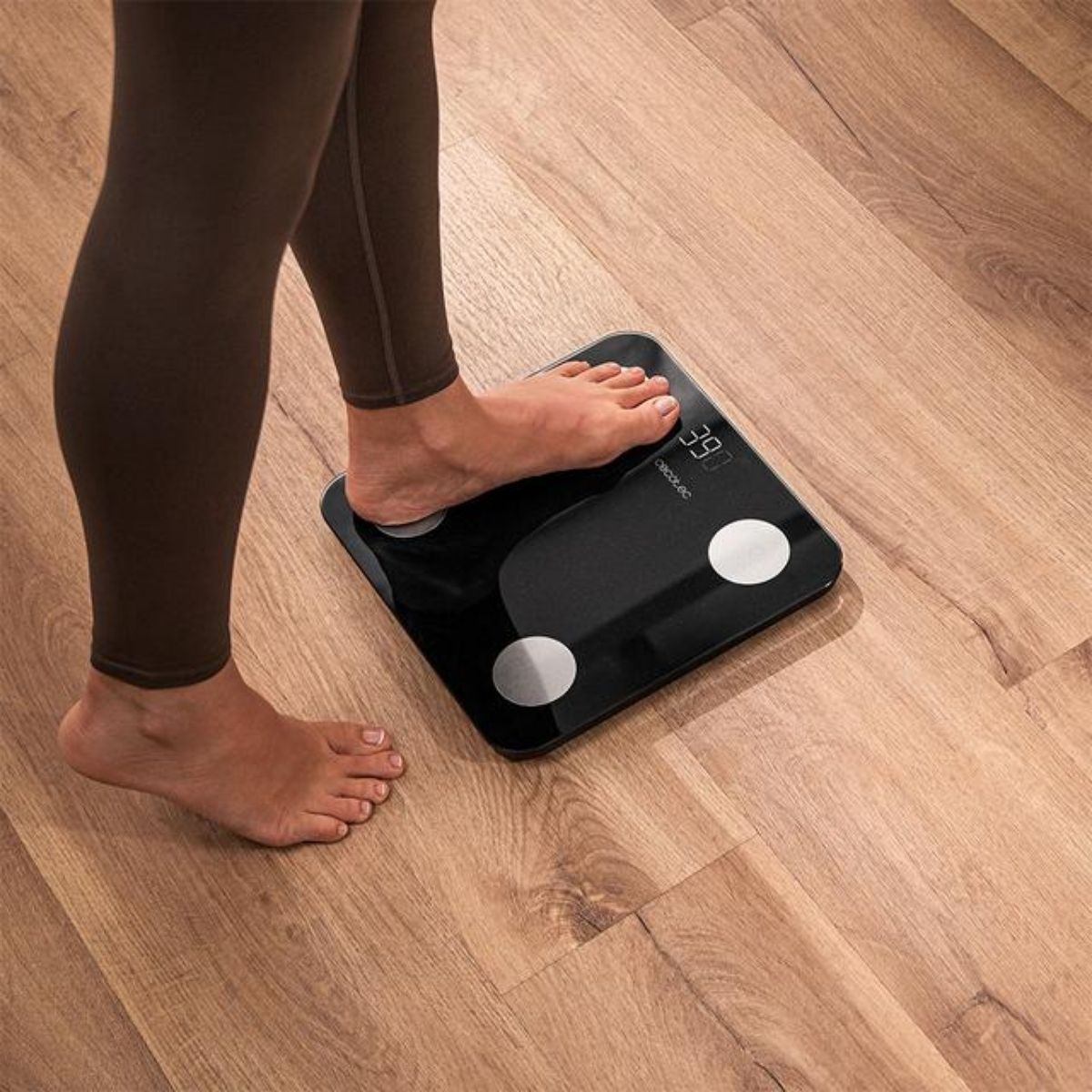 Bascula-de-baño-Cecotec-Surface-Precision-HealthySmart-25-parametros-180kg-negro-