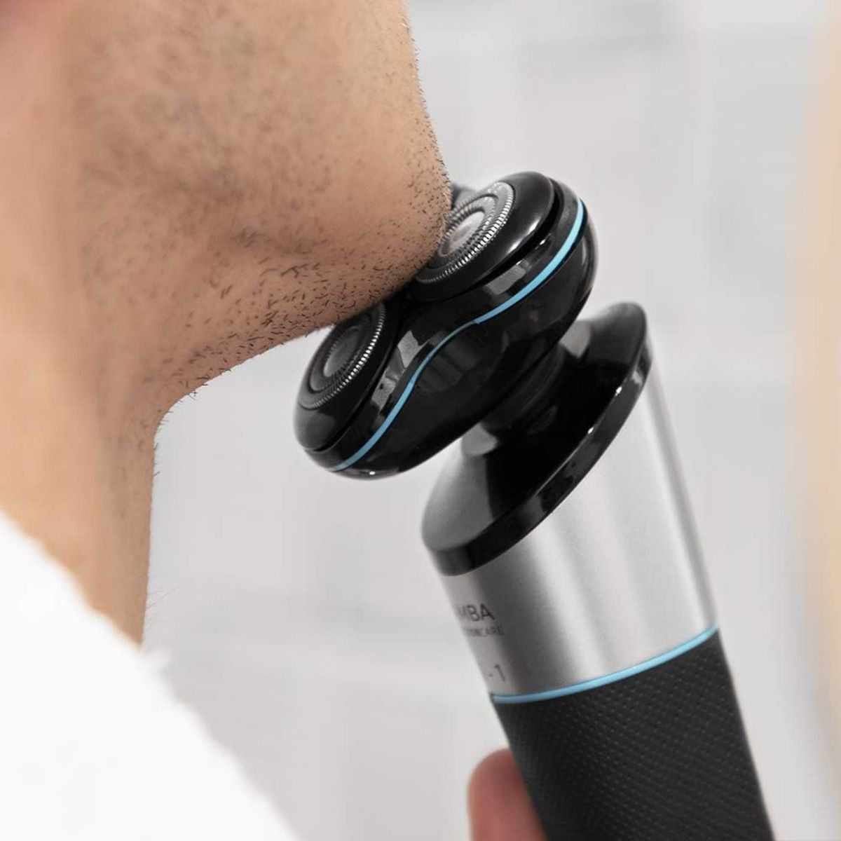 Afeitadora-Cecotec-Multigrooming-5-en-1-con-3-cuchillas-acero-inox-negro