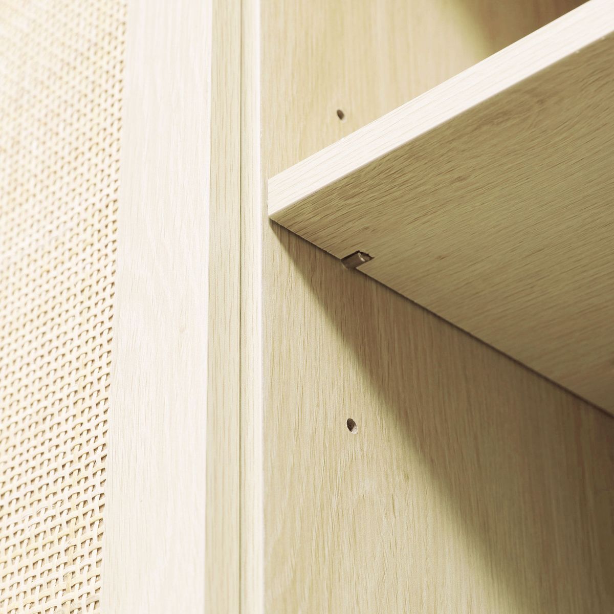 Aparador-Daiki-Homcom-3-puertas-detalle