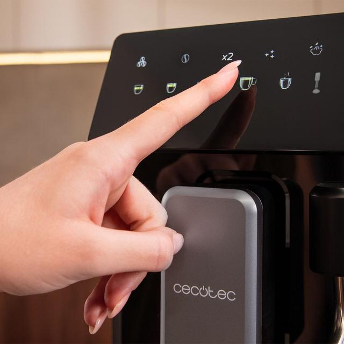 Cafetera-superautomatica-Cecotec-pantalla-tactil