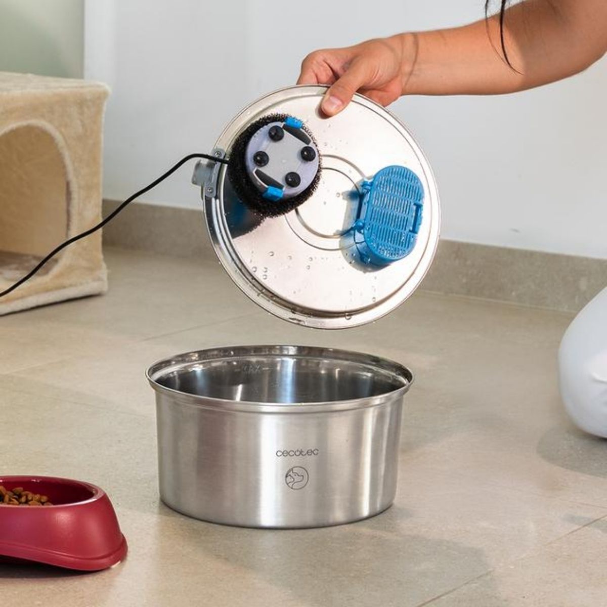 Fuente-de-agua-mascotas-Cecotec-Pumba-3200-Refresh-32L-acero-inox