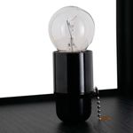 lampara-de-pie-3-estantes-detalle-bombilla