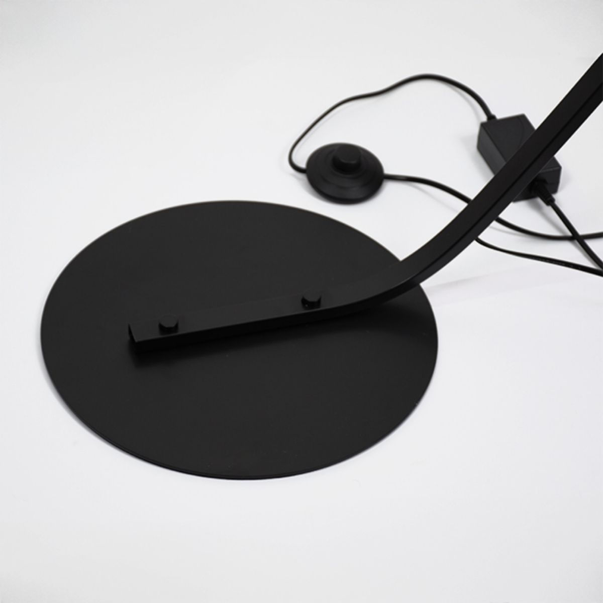 Lampara-de-pie-Roma-Bel-Air-con-base