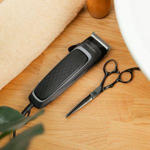 Afeitadora Cecotec PrecisionCare Power Blade 6 peines negro