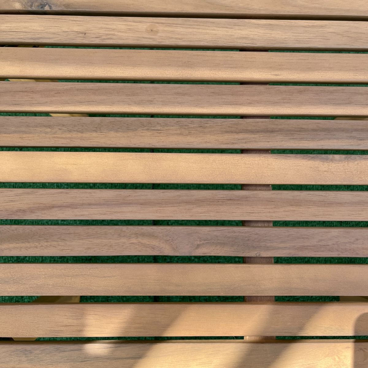 Conjunto-de-jardin-Acacia-sofa---2-sillas---mesa-natural-gris