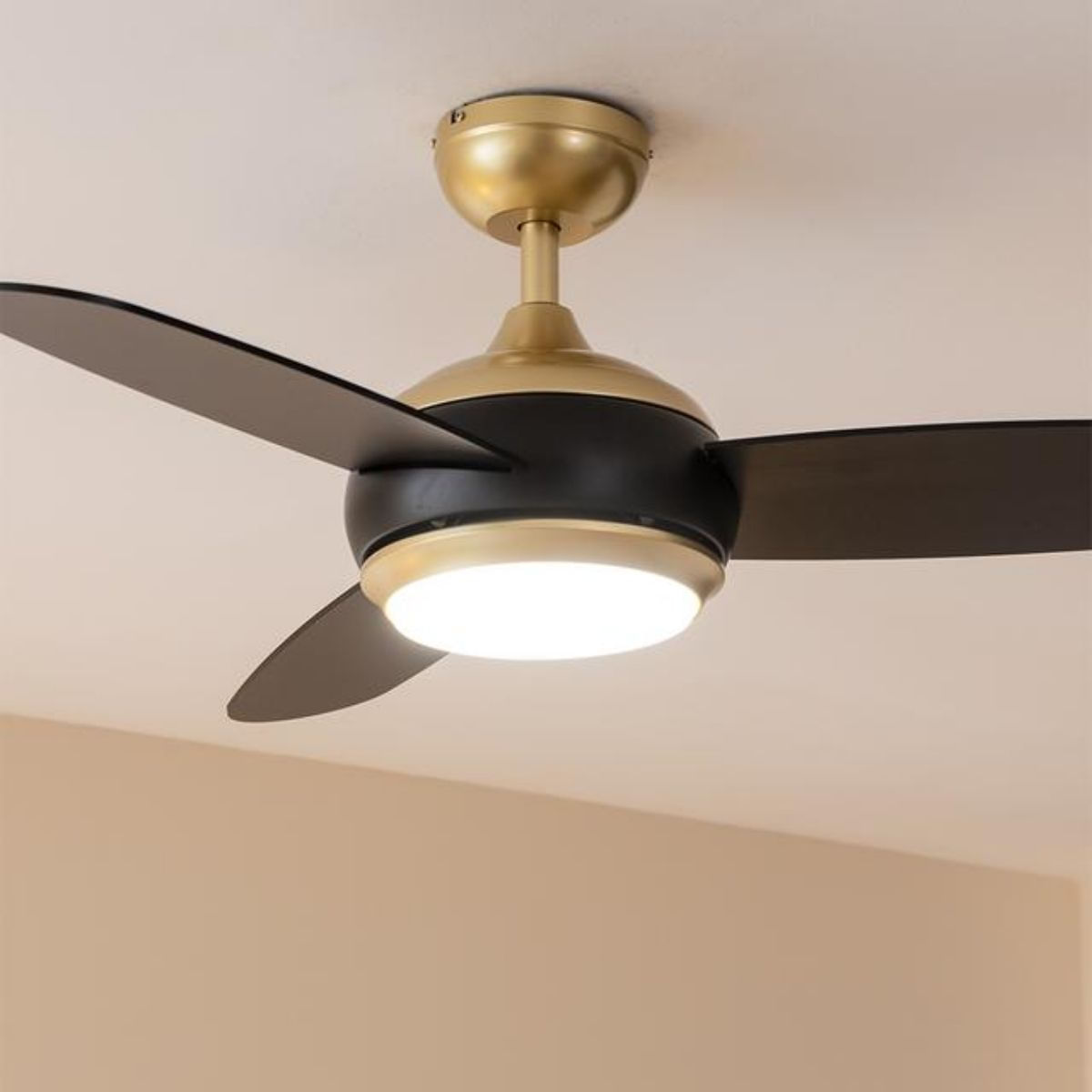 Ventilador-de-techo-Cecotec-EnergySilence-Aero-4265-65W-3-velocidades-negro-Ø106-cm