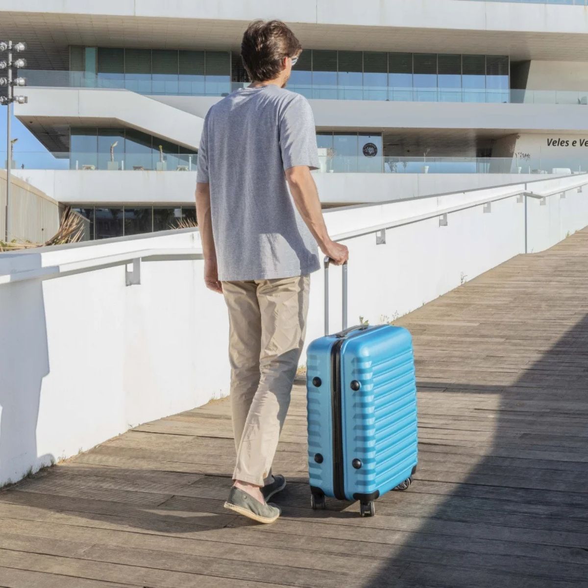 Maleta-de-viaje-Upfly-60L-ruedas-giratorias-ABS-azul-63×395×268-cm