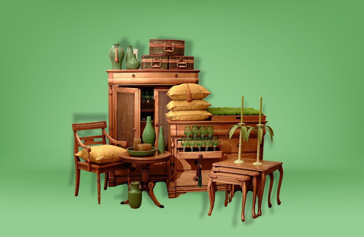 Imagen de muebles de madera sobre un fondo verde